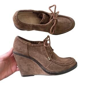 FRYE Caroline Lace Low Wedge Pump Moc Toe Women Sz 7.5M Brown Suede Casual Shoe